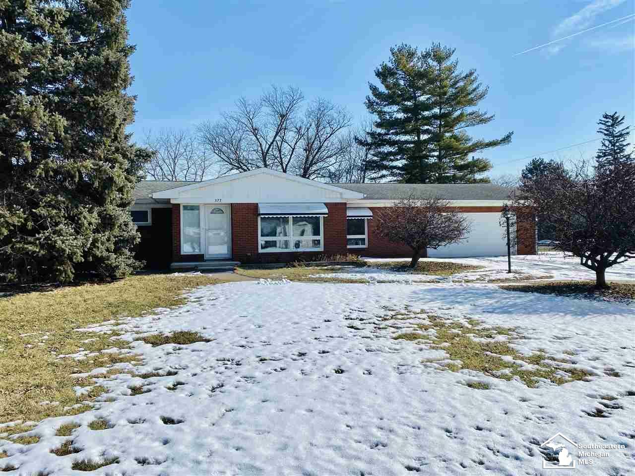 Property Photo:  577 Augusta  MI 48161-3539 