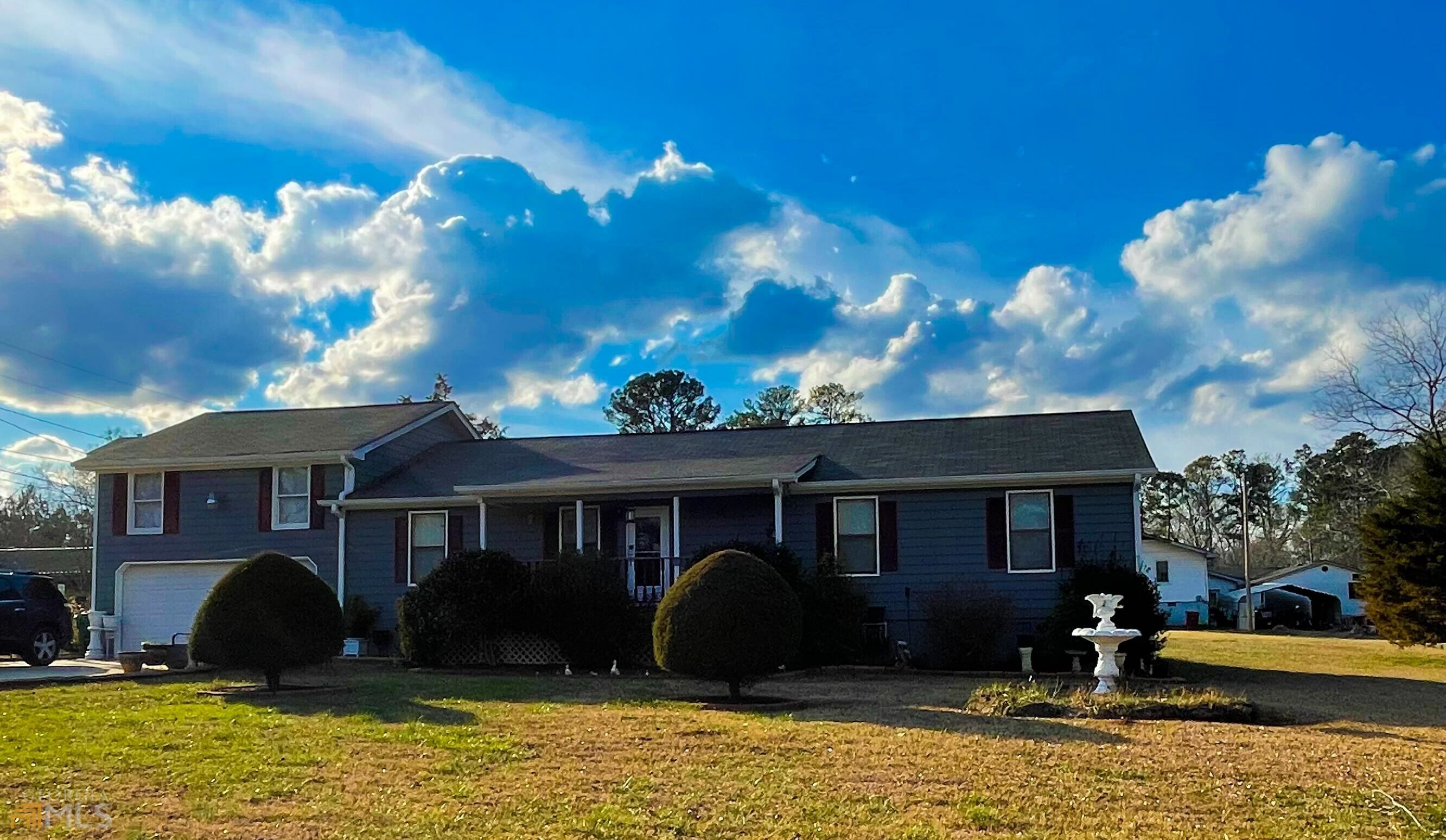 Property Photo: 531 Griffith Drive GA 30268