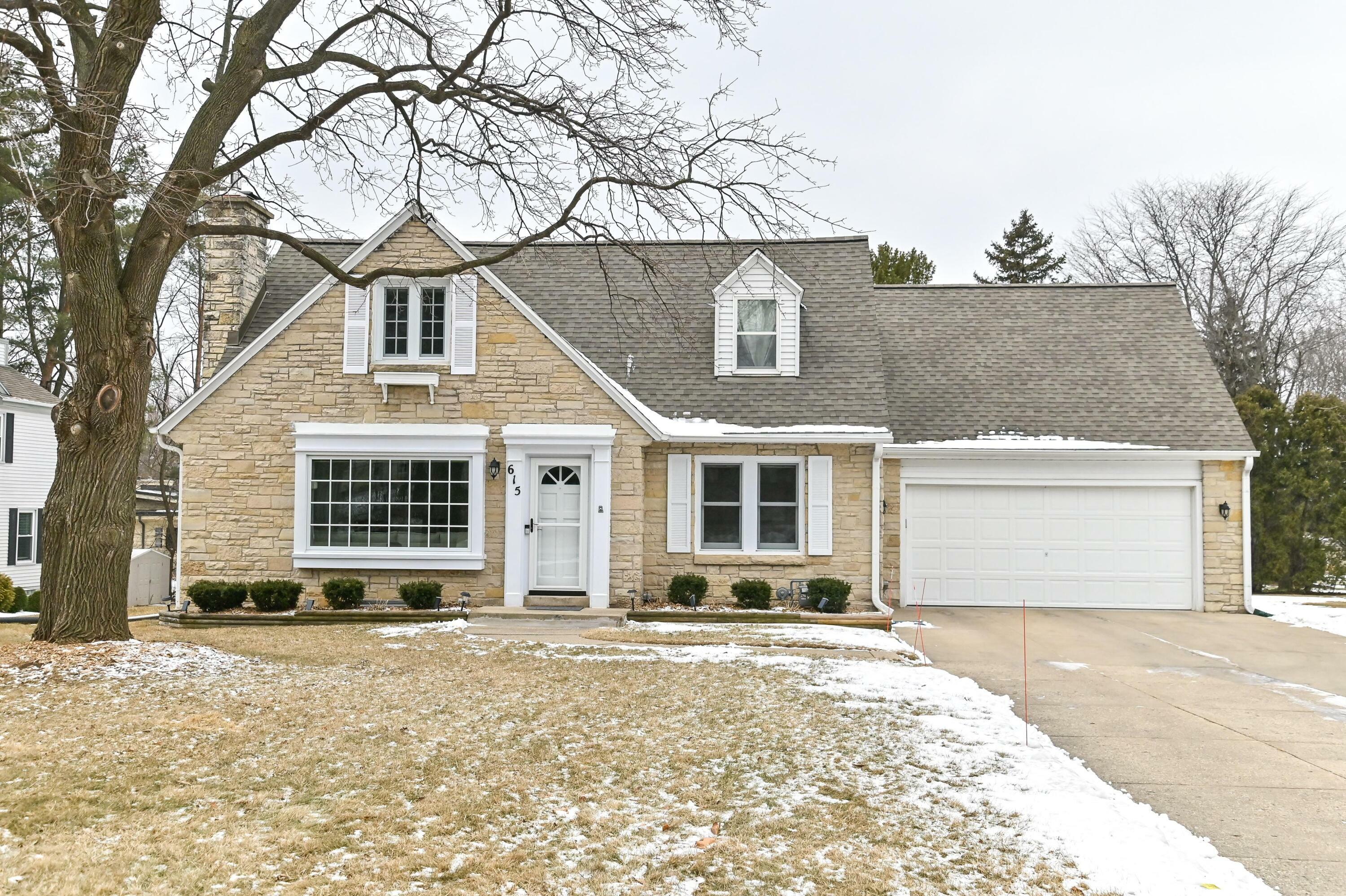 Property Photo:  615 Crystal Ln  WI 53122 