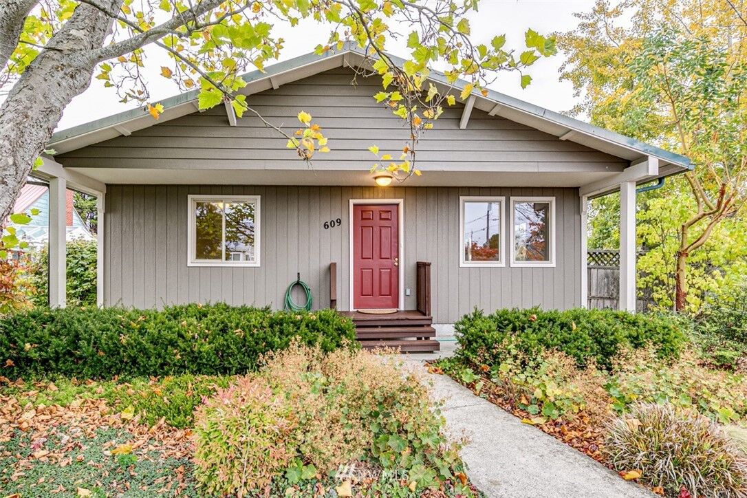 Property Photo: 609 S H Street WA 98363