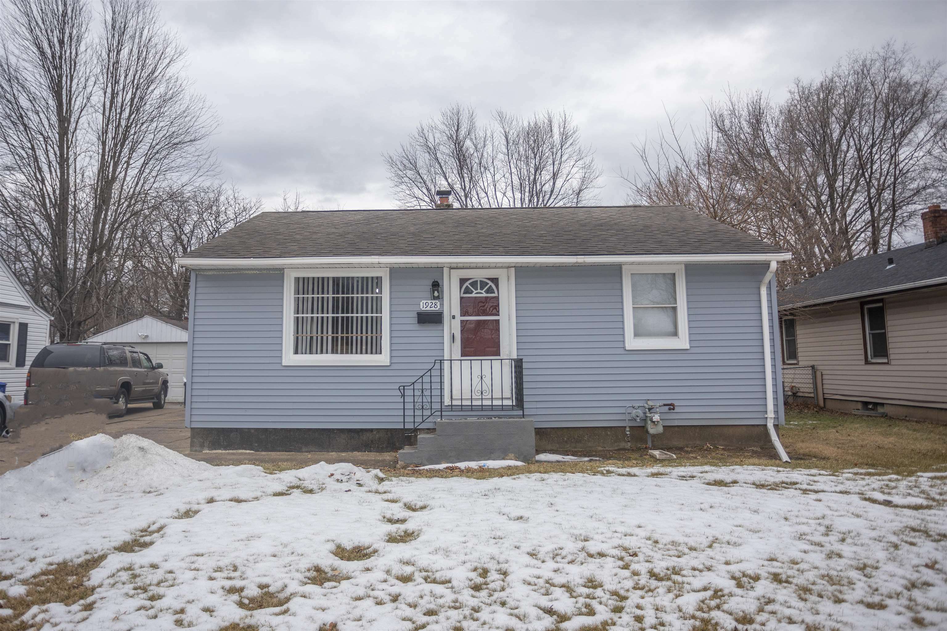 Property Photo:  1928 Dresden Avenue  IL 61103 