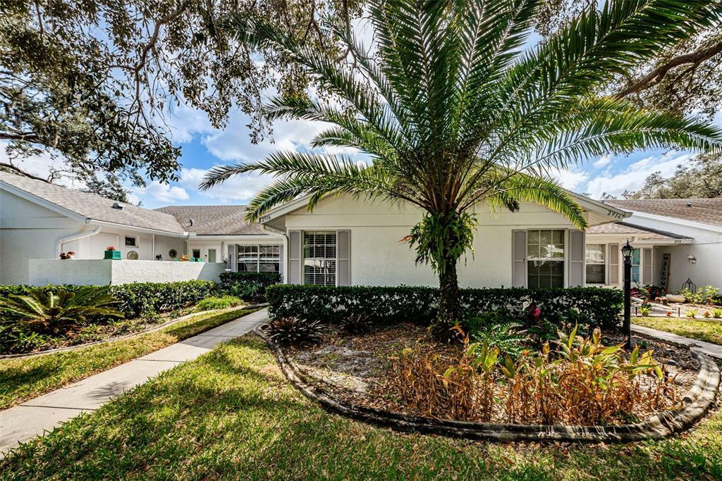 Property Photo:  2916 Featherstone Drive 2916  FL 34691 