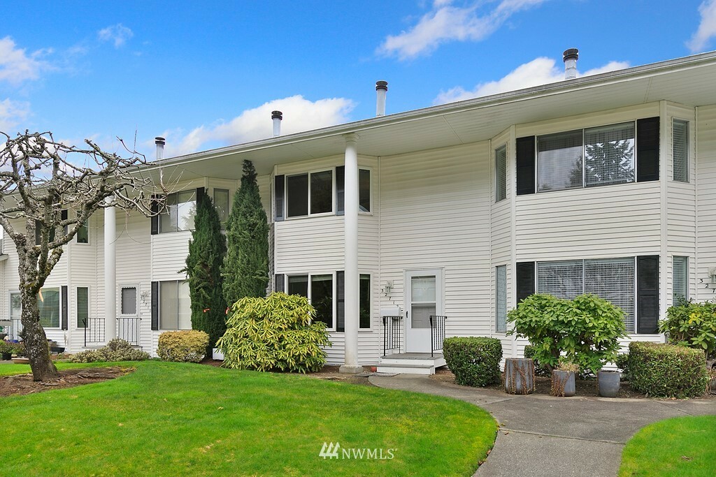 Property Photo:  32712 3rd Place S 16  WA 98003 