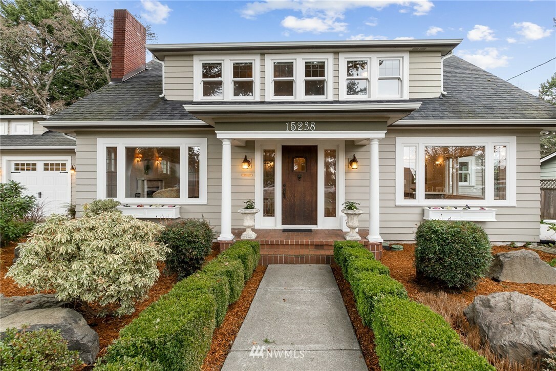 Property Photo: 15238 22nd Avenue SW WA 98166