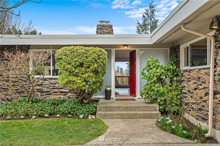 Property Photo: 3828 76th Avenue SE WA 98040