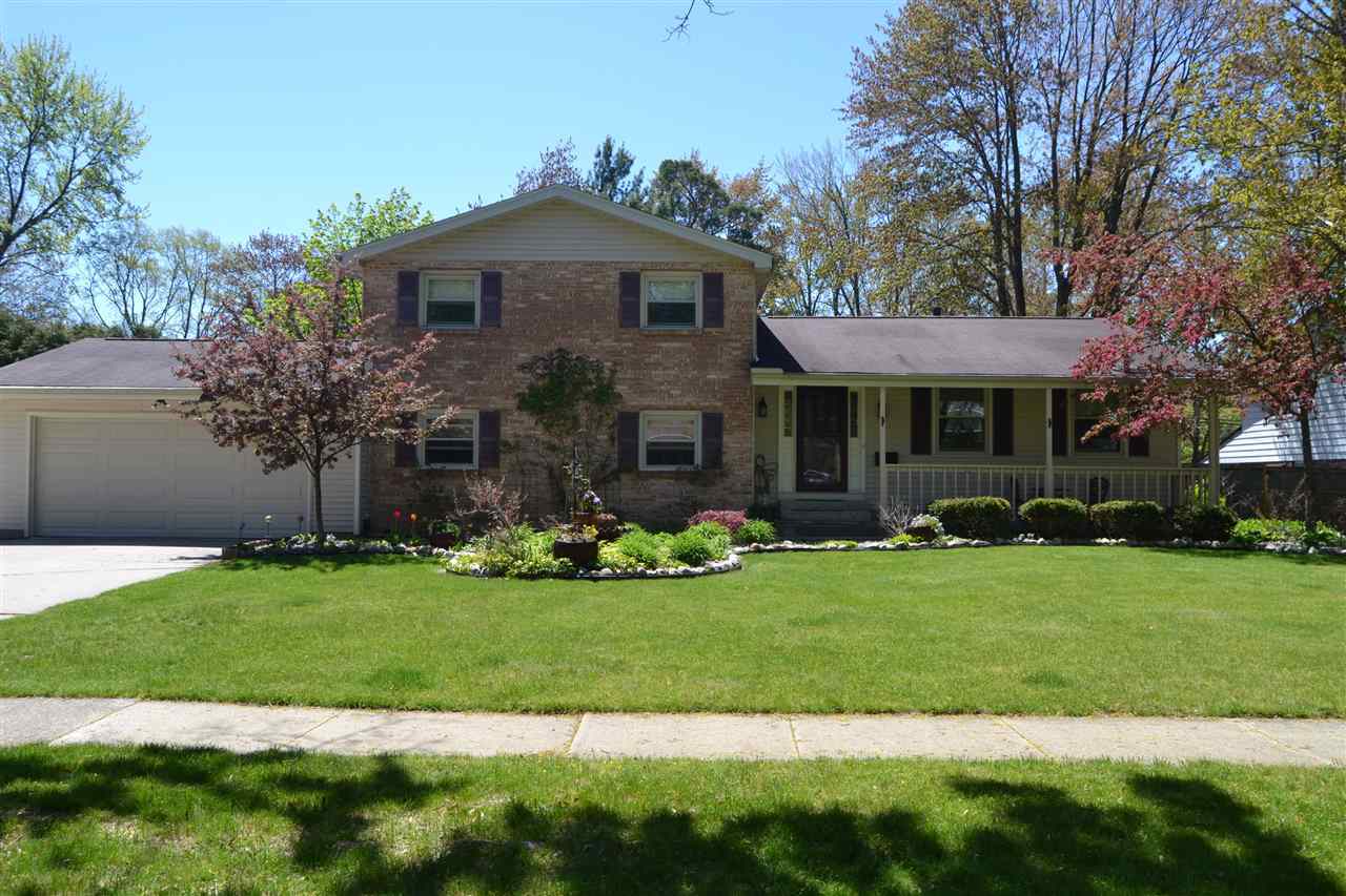 Property Photo:  1812 Brookfield Dr  MI 48642 