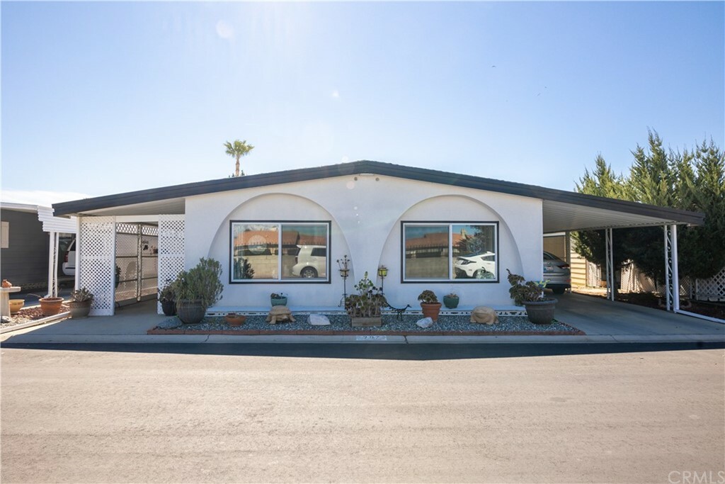 Property Photo:  601 N Kirby Street 297  CA 92545 