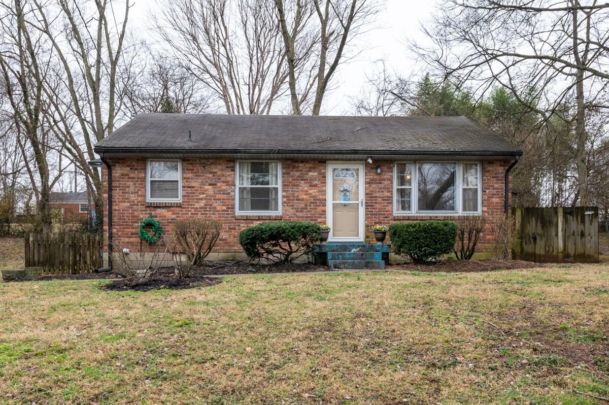 Property Photo:  2907 Twin Lawn Dr  TN 37214 