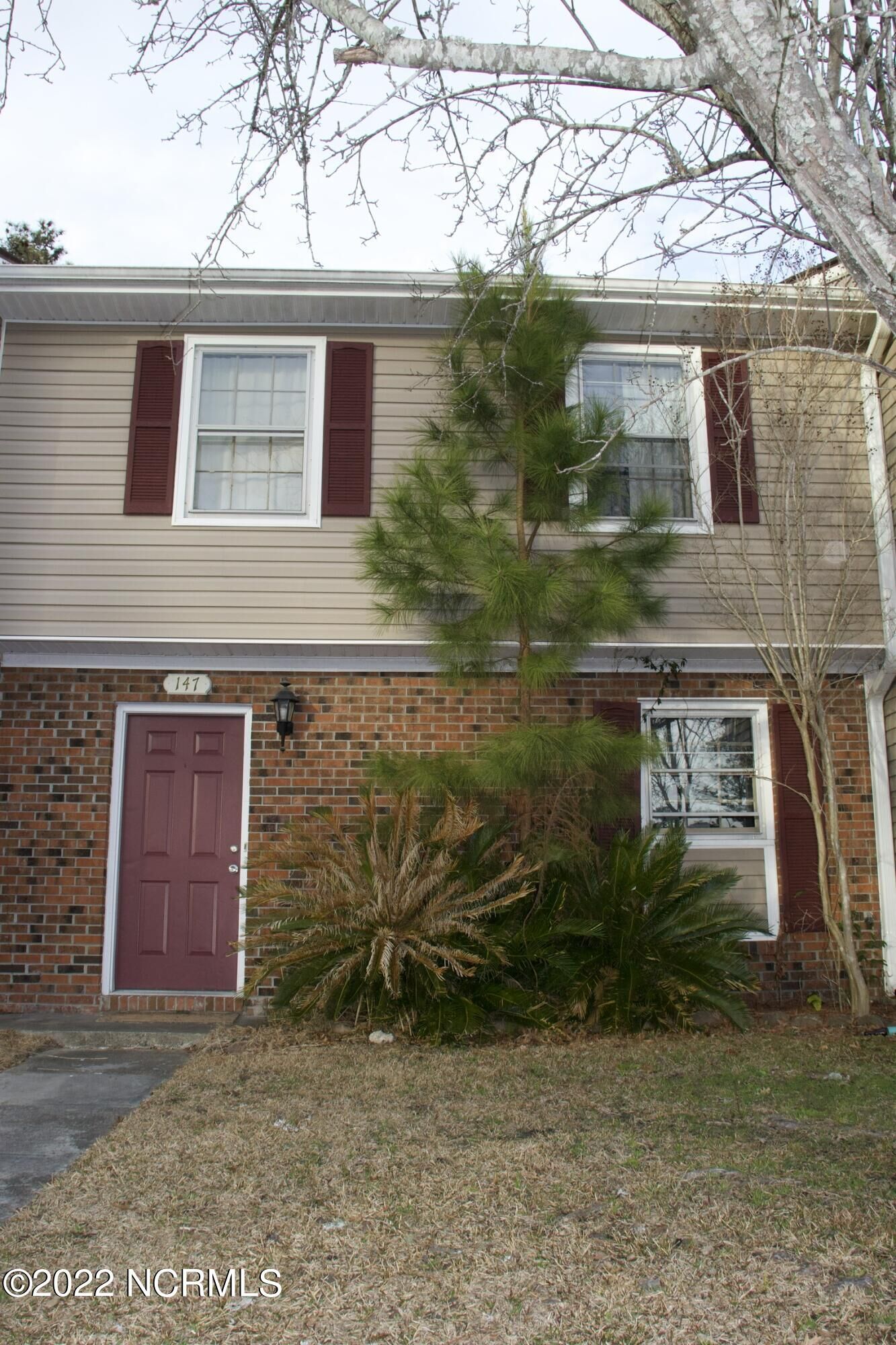 Property Photo:  147 King George Court  NC 28546 