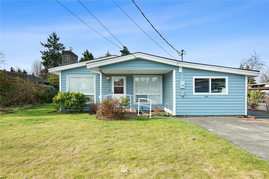 Property Photo:  628 S 91st Street S  WA 98444 