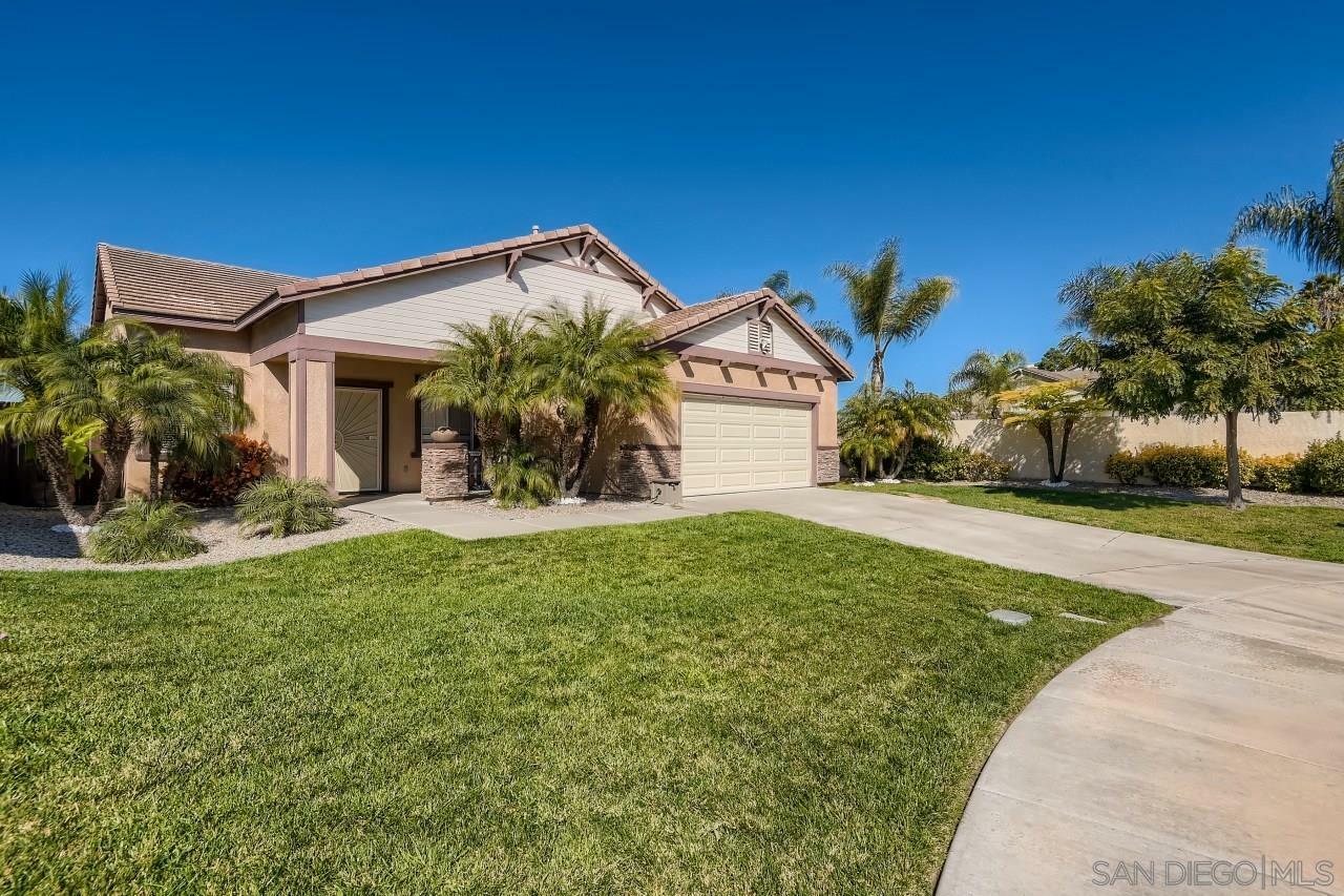 Property Photo:  4968 El Mirlo Dr  CA 92057 