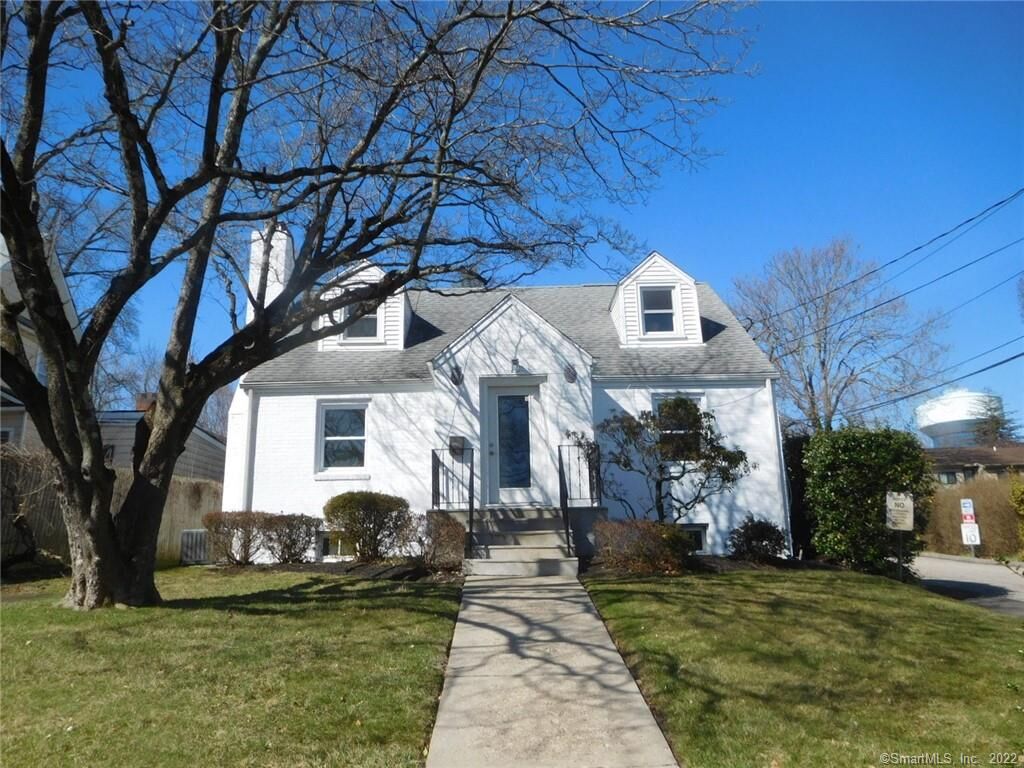 Property Photo: 18 Prospect Avenue E1 CT 06850