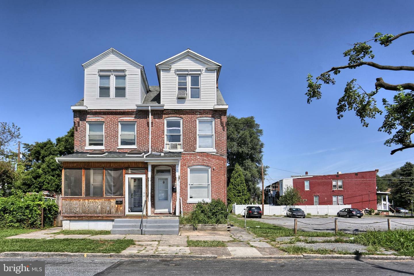 Property Photo: 642 Radnor Street PA 17110