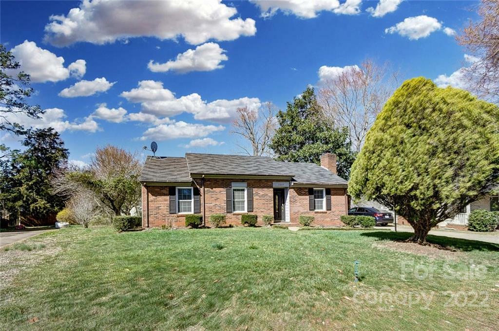 Property Photo:  7357 Morris Pond Drive 9  NC 28227 