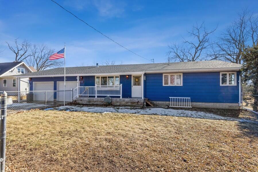 Property Photo:  514 E Oak Street  IA 50212 