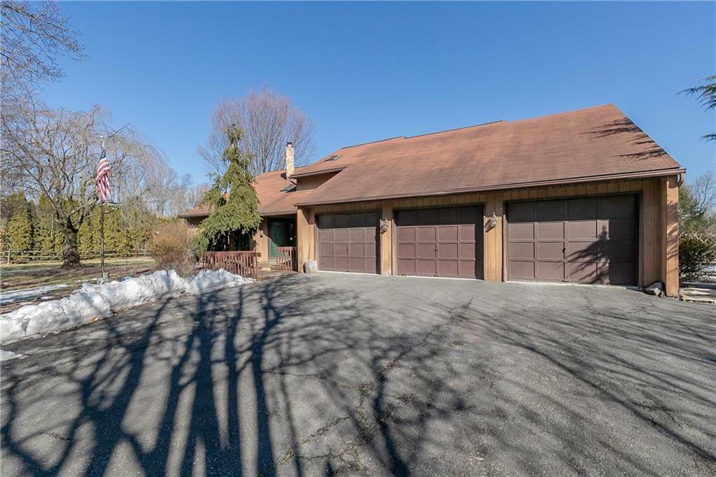 Property Photo:  7289 Oriole Road  PA 18053 