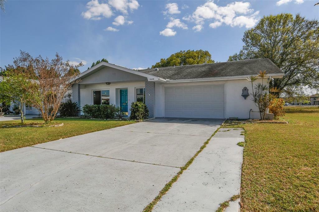 Property Photo: 1628 Costa Street FL 33573