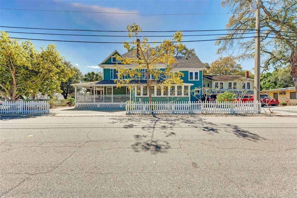 Property Photo:  1509 3rd Avenue W  FL 34205 