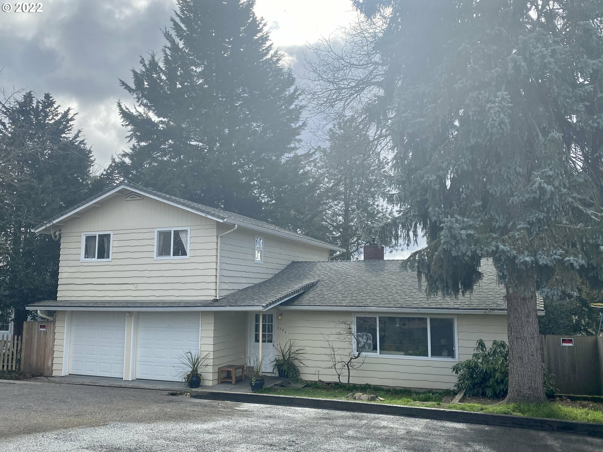 Property Photo: 3794 Stewart Rd OR 97402