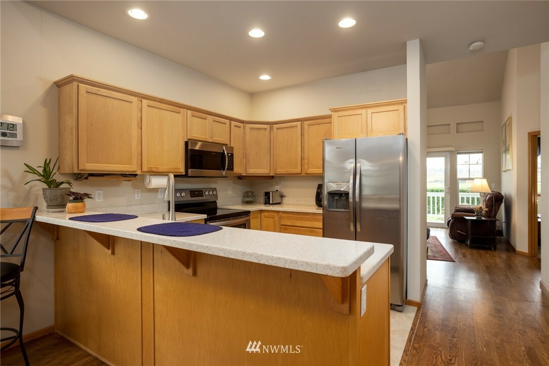 Property Photo: 1168 #B Decatur Circle WA 98233