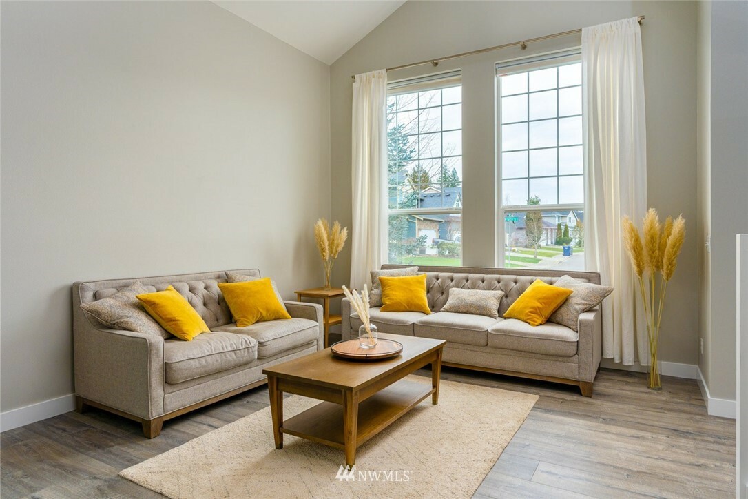 Property Photo: 6501 Charlotte Avenue SE WA 98092