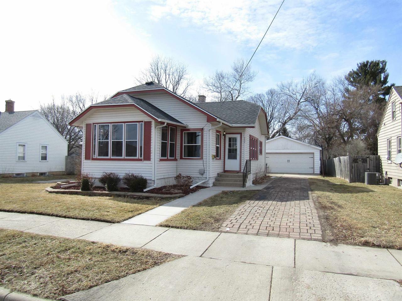 152 South Randall Ave  Janesville WI 53546 photo