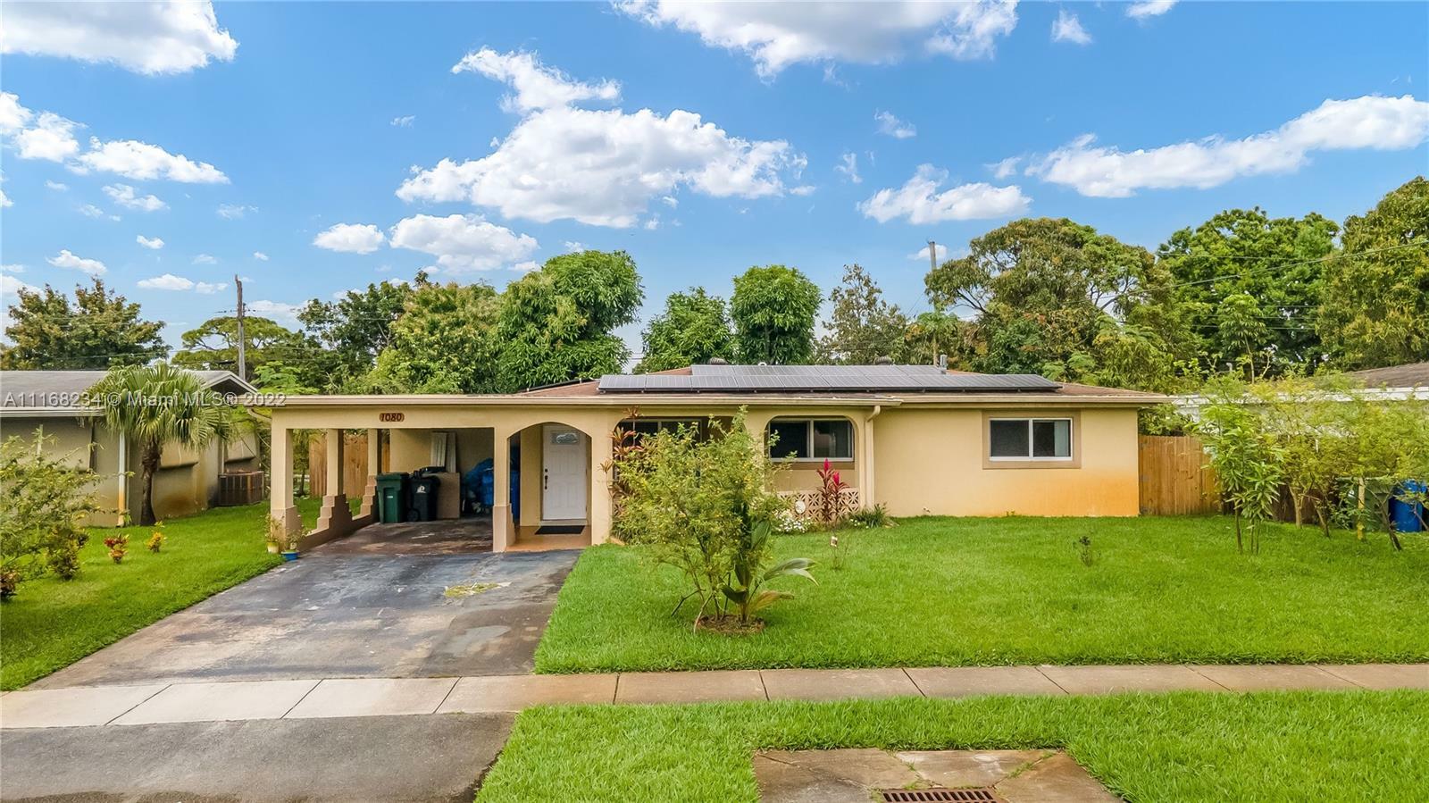 Property Photo: 1080 Long Island Ave FL 33312
