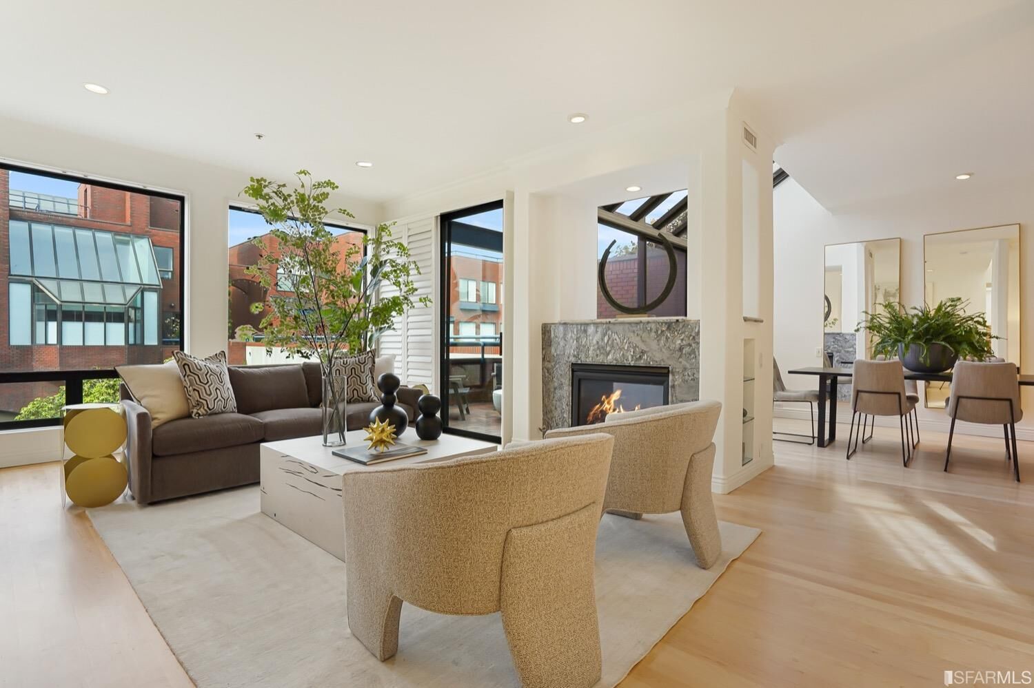 Property Photo:  640 Davis Street 3  CA 94111 