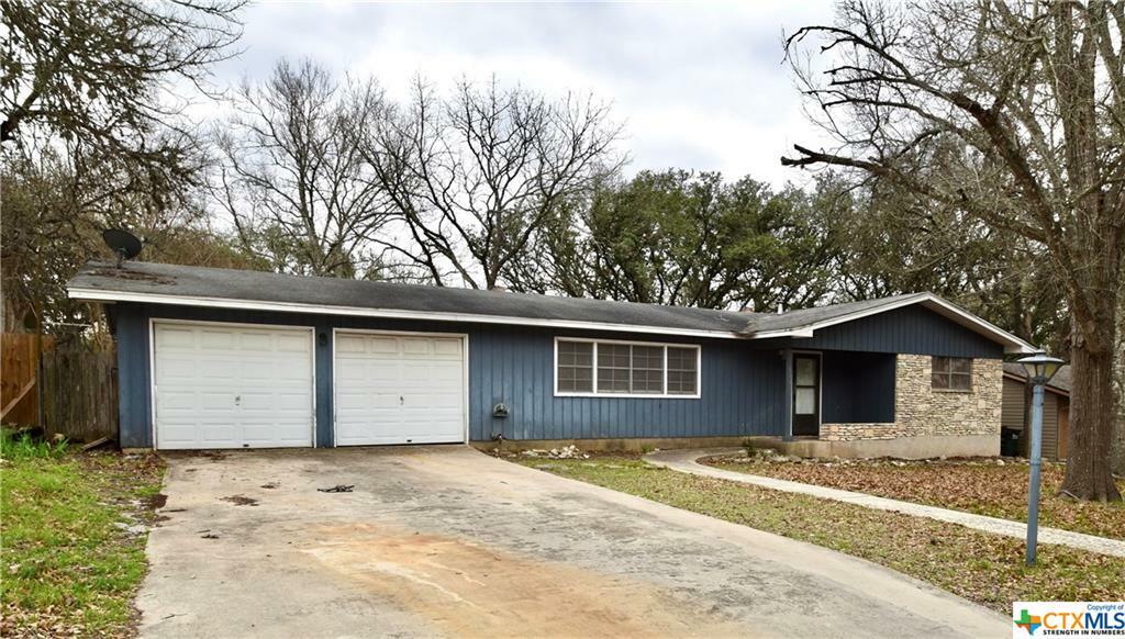 Property Photo:  615 Larue Drive  TX 78666 