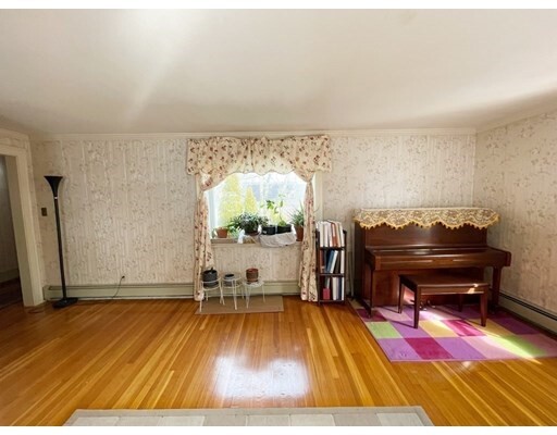Property Photo: 32 Ridge St MA 02474