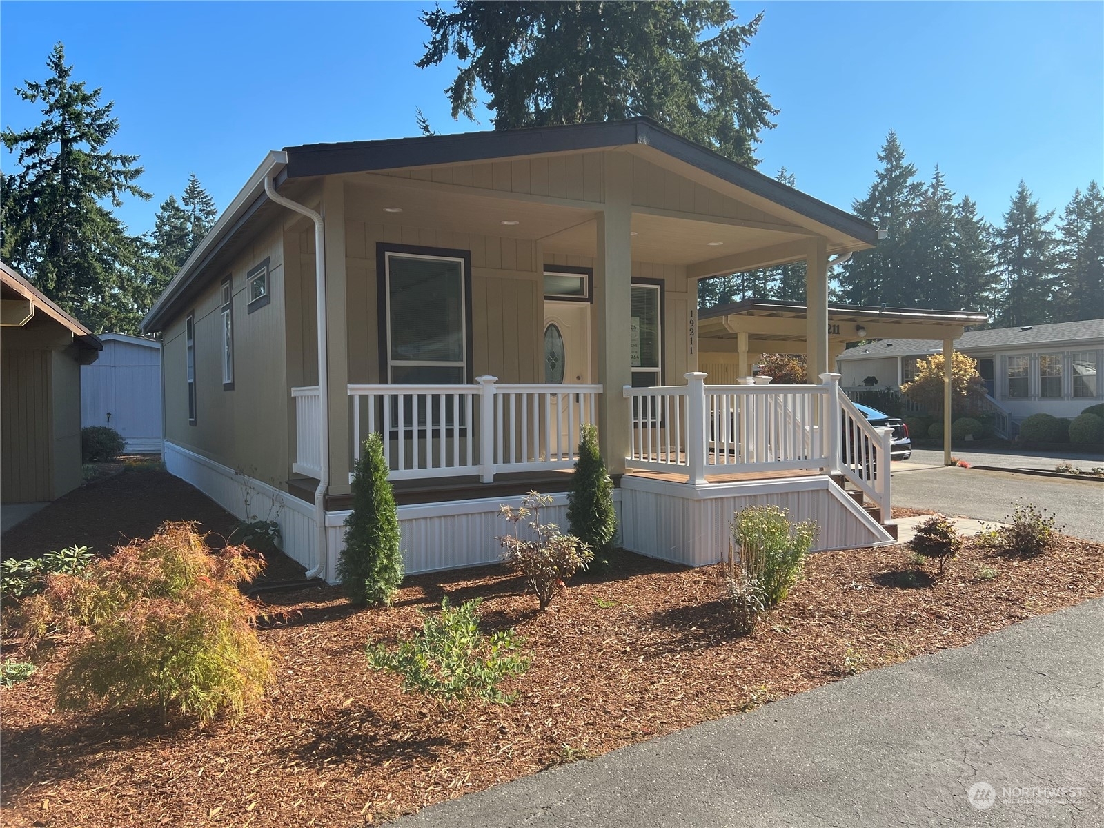 Property Photo:  19211 99th Avenue E 39  WA 98338 