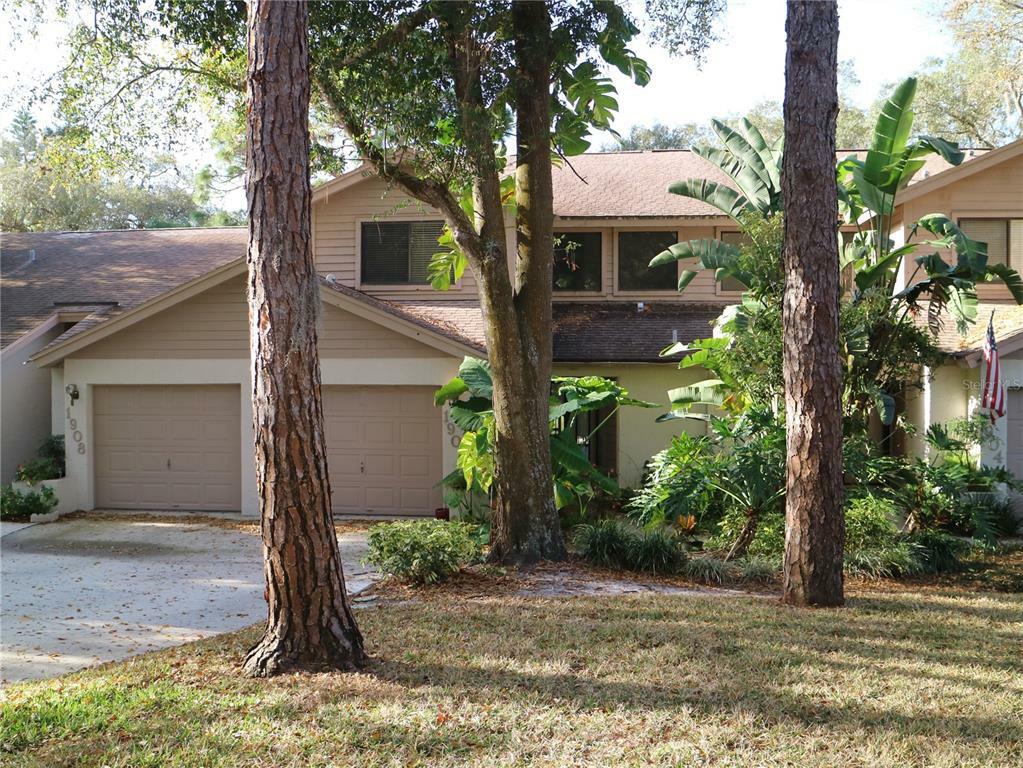 Property Photo:  1906 Whispering Way  FL 34689 