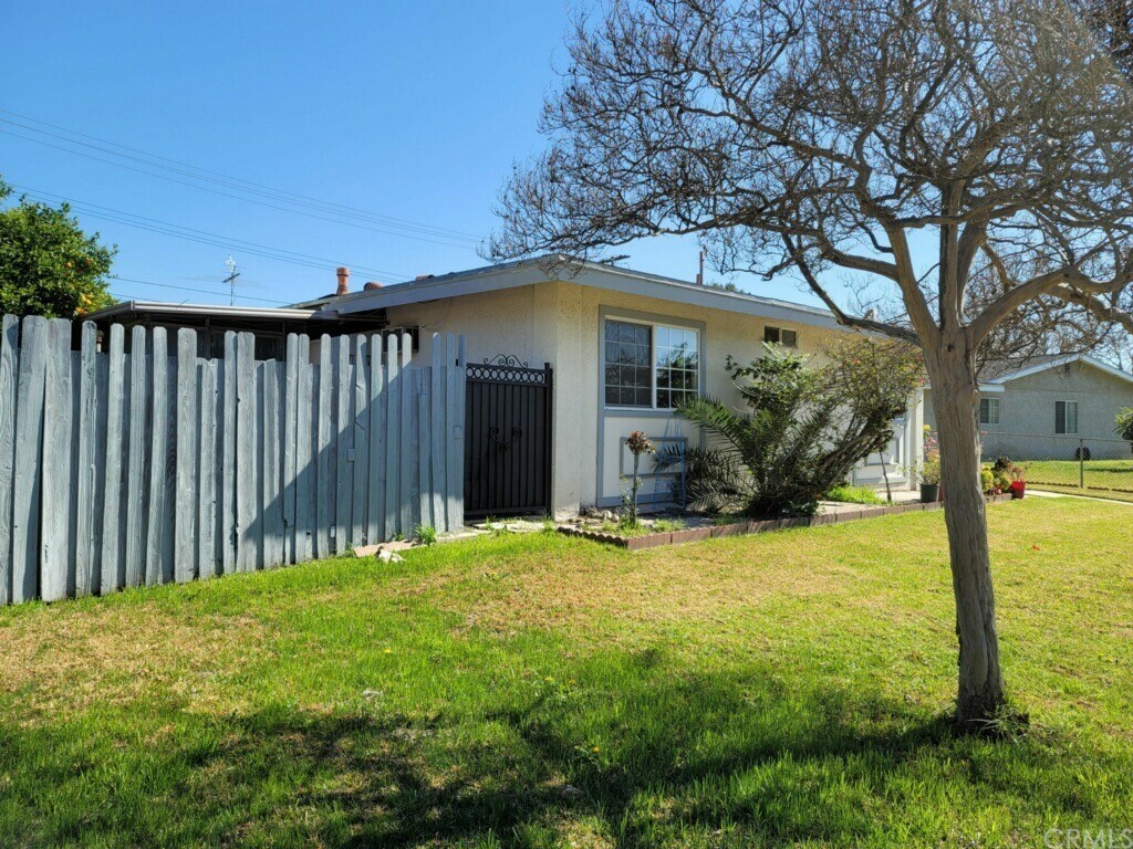 2018 S Park Avenue  Pomona CA 91766 photo