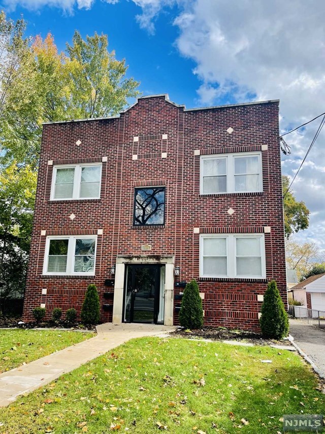 Property Photo:  229 Orient Way 6  NJ 07070 
