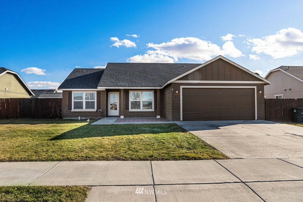 1357 E Raymond Drive  Moses Lake WA 98837 photo