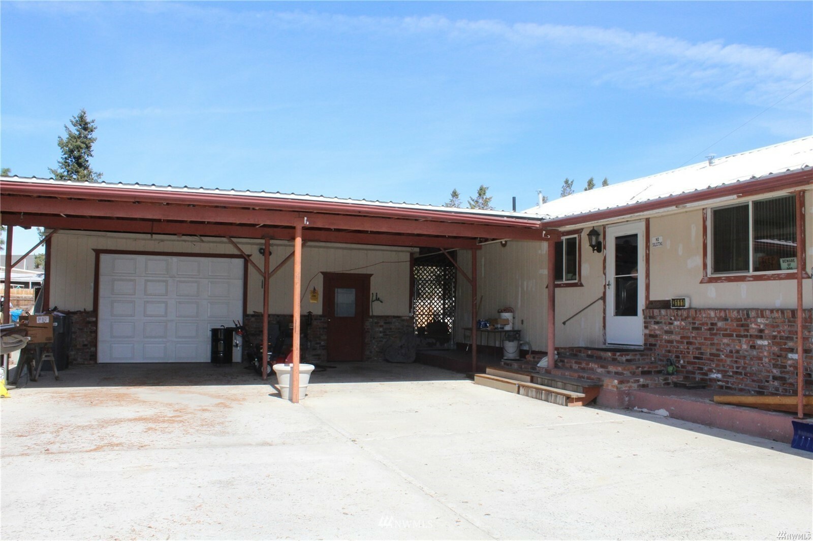 Property Photo: 3111 Airway Street SE WA 98802