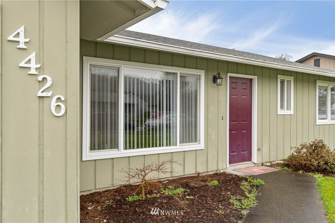 Property Photo:  4426 Independence Lane  WA 98632 