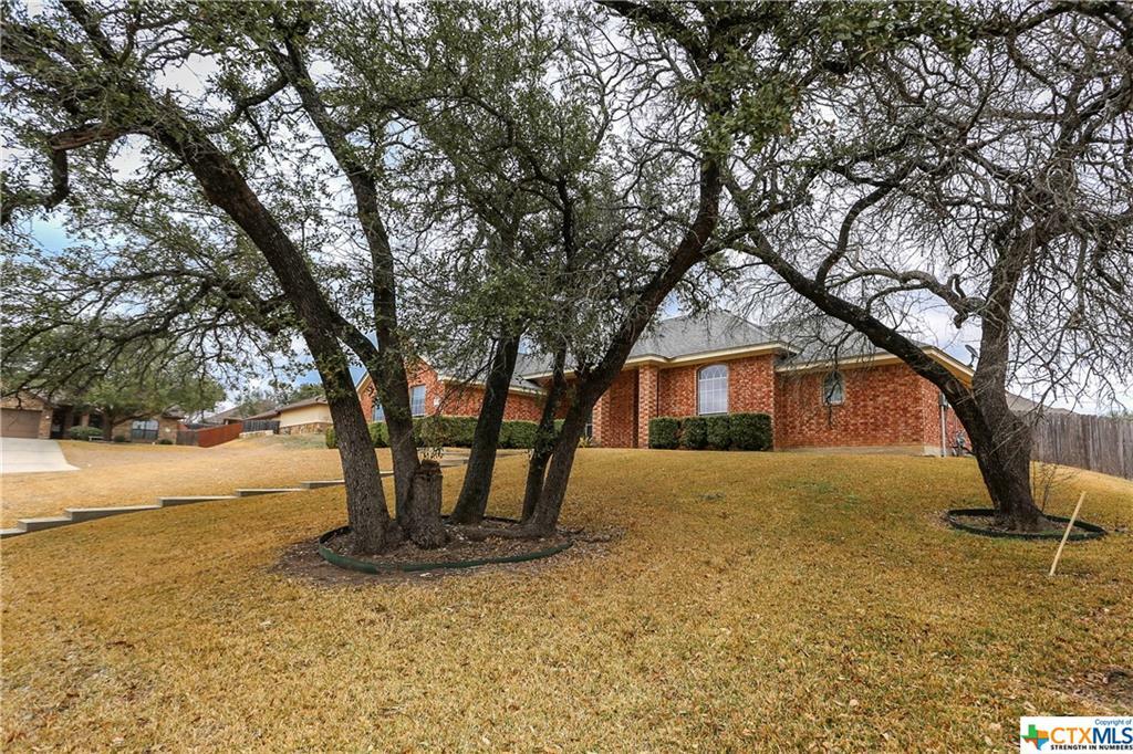 Property Photo: 1914 Deer Field Way TX 76548