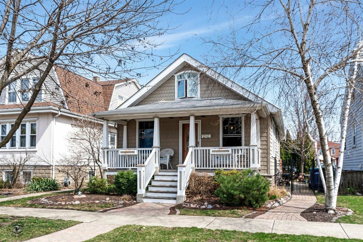 Property Photo:  9343 S Trumbull Avenue  IL 60805 