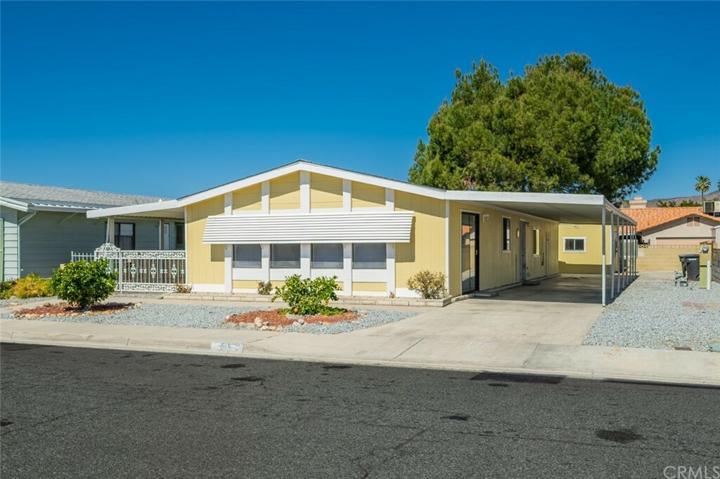 Property Photo:  515 Potrero Street  CA 92582 