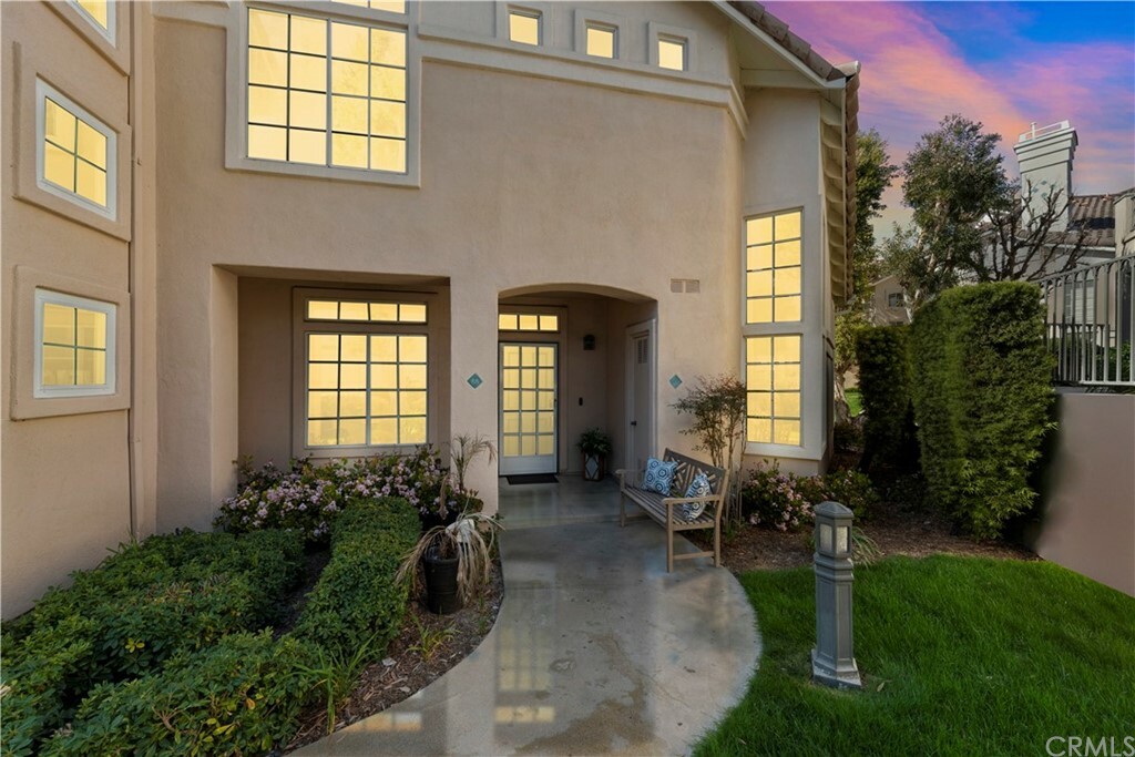 Property Photo:  88 Shorebreaker Drive  CA 92677 