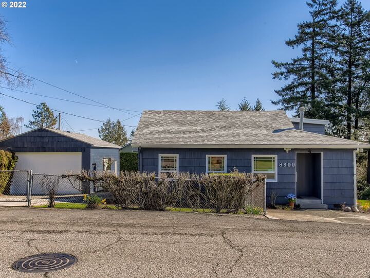 8900 SW 17th Ave  Portland OR 97219 photo