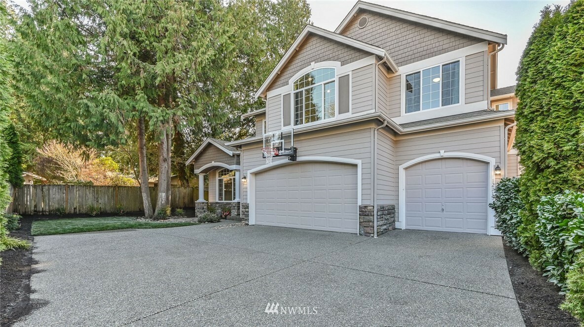 Property Photo:  12715 NE 81st Place  WA 98033 