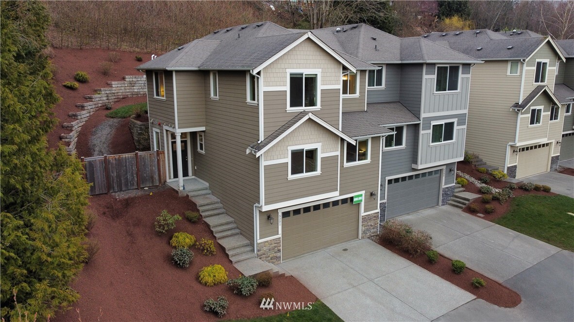 Property Photo: 5201 Glenwood Avenue WA 98203