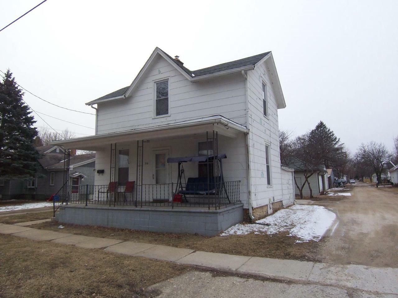 710 Moore St  Beloit WI 53511 photo