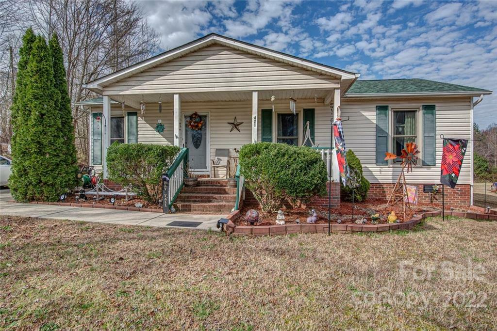 Property Photo:  421 N Pine Street  NC 28021 