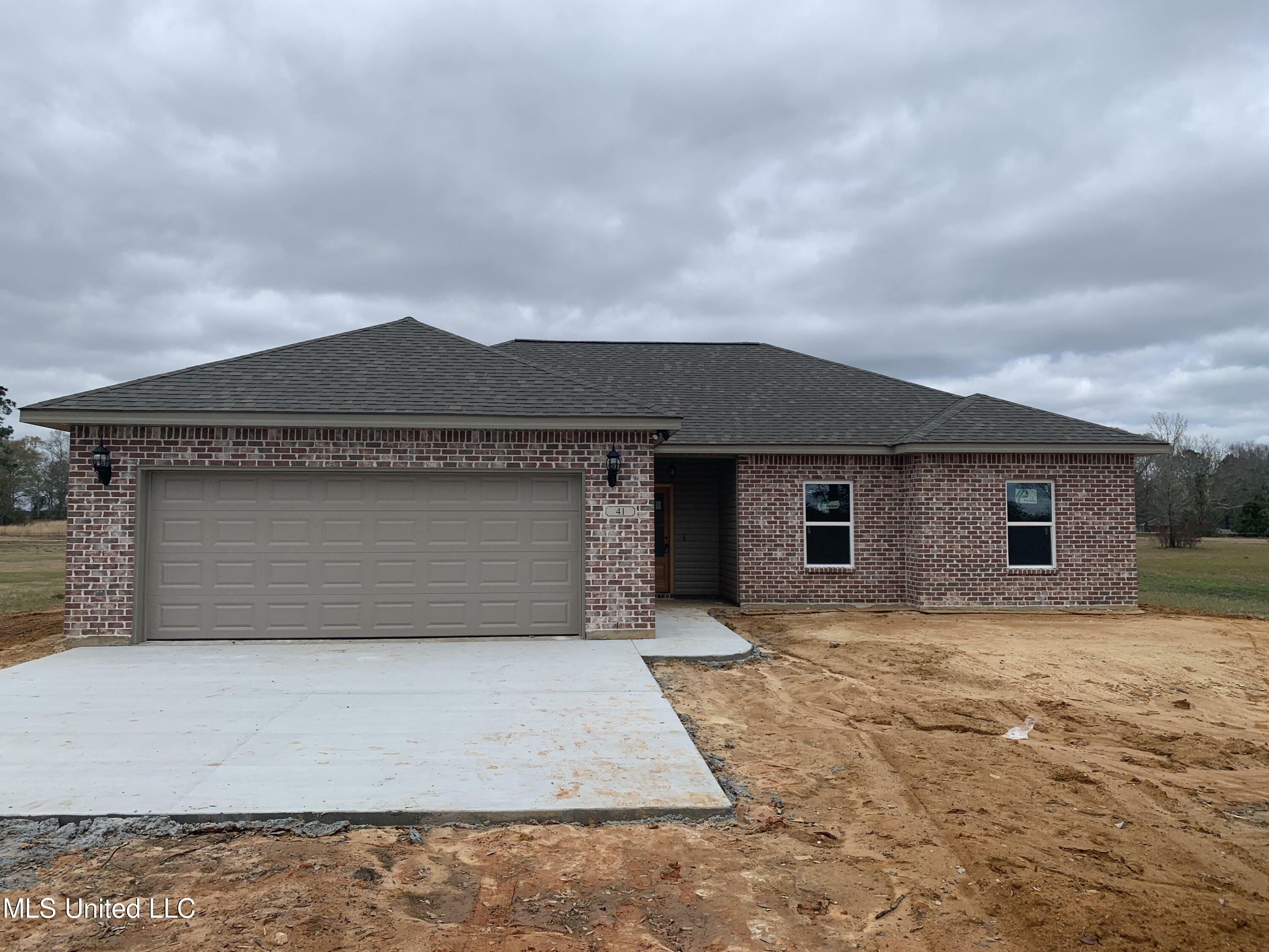 Property Photo: 41 Robert King Road MS 39470