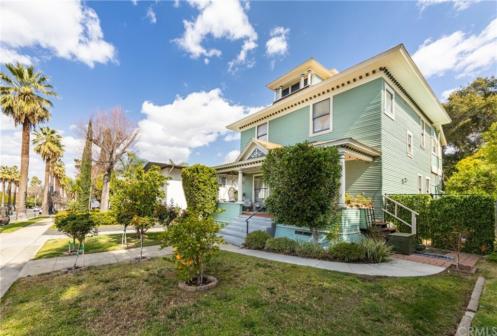 Property Photo:  451 Cajon Street  CA 92373 