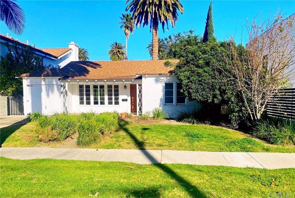 Property Photo:  4634 Cedros Avenue  CA 91403 