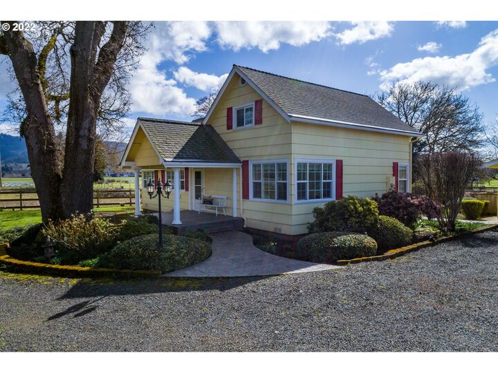 90880 Coburg Rd  Eugene OR 97408 photo